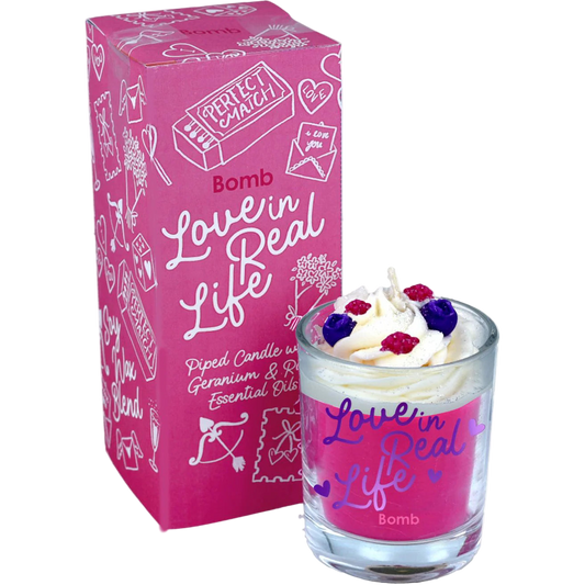 Žvakė – Love in Real Life Piped Candle - Spa4You