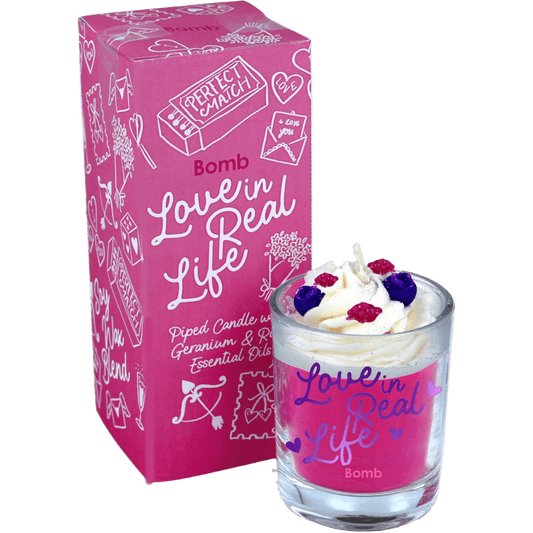Žvakė – Love in Real Life Piped Candle - Spa4You